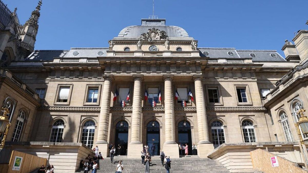 El imponente edificio del tribunal en París en donde se realiza el juicio por el asesinato del rugbier argentino. (Foto: Gentileza Le Parisien)