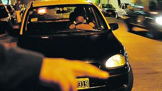 La inesperada revelación que dio un taxista al aire tras un control de alcoholemia