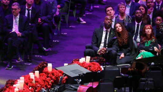 Manu Ginóbili dijo presente en el multitudinario funeral de Kobe Bryant en Los Ángeles