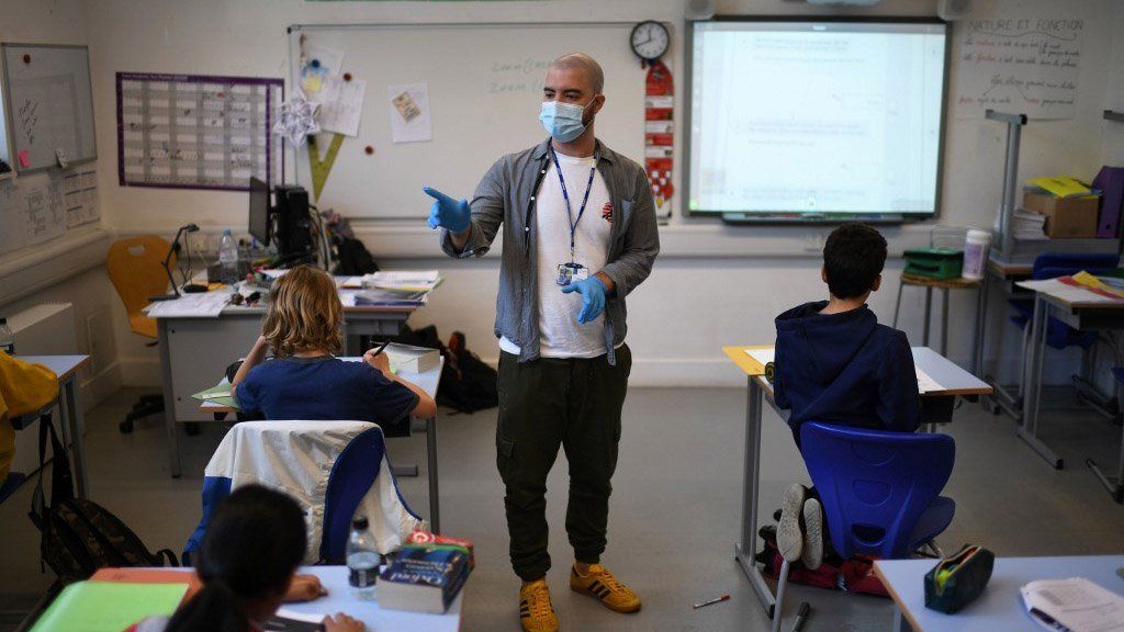 A pesar de la vuelta en algunas provincias, sólo el 1% de los alumnos está habilitado para asistir a clases presenciales