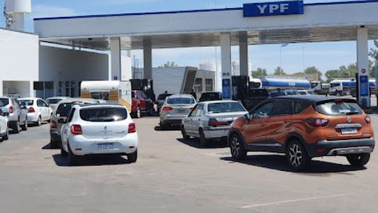 Ante el bajo precio de la nafta argentina, Misiones reportó falta de combustible por la llegada de brasileños y paraguayos al país