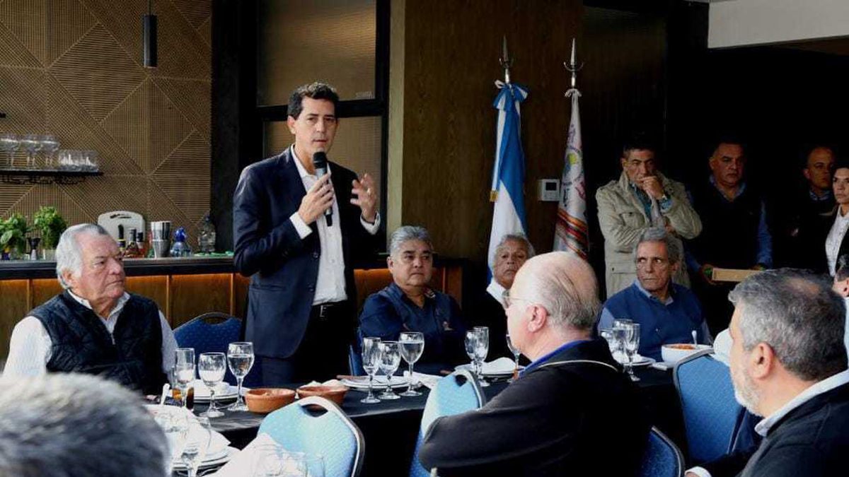 Wado de Pedro recibió el apoyo de 40 gremios para su candidatura por el oficialismo.(Foto: SOMRA)&nbsp;