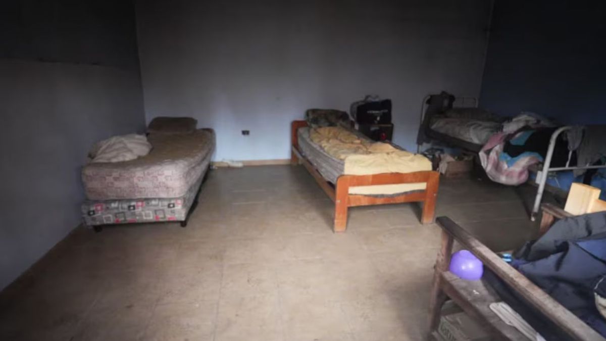 Condiciones deplorables en el hogar clandestino (Gentileza: Aire de Santa Fe)