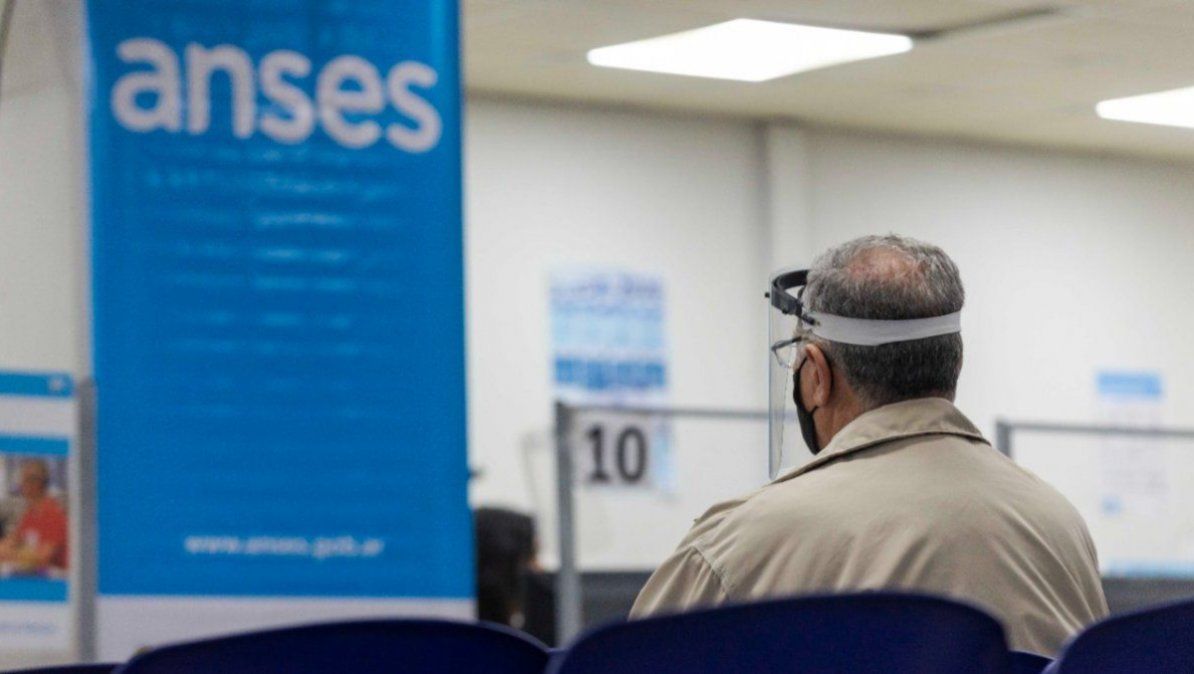 Jubilaciones, Pensiones, AUH, AUE: Quiénes cobran hoy 17 de marzo 2021