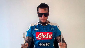 Alex Caniggia volvió a subir una foto para provocar en las redes sociales