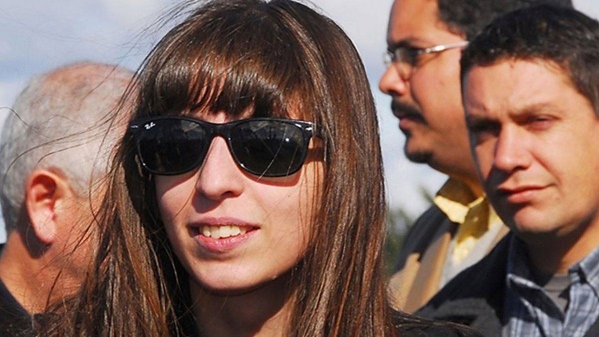 El Tribunal del caso Hotesur autorizó a Florencia Kirchner a volver a Argentina el 15 de abril