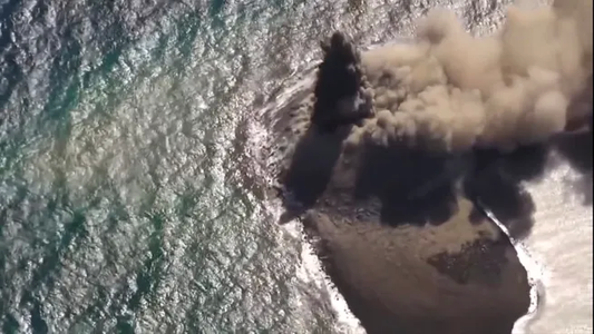 Inédito: nació una nueva isla en Japón y el hecho quedó registrado en un video