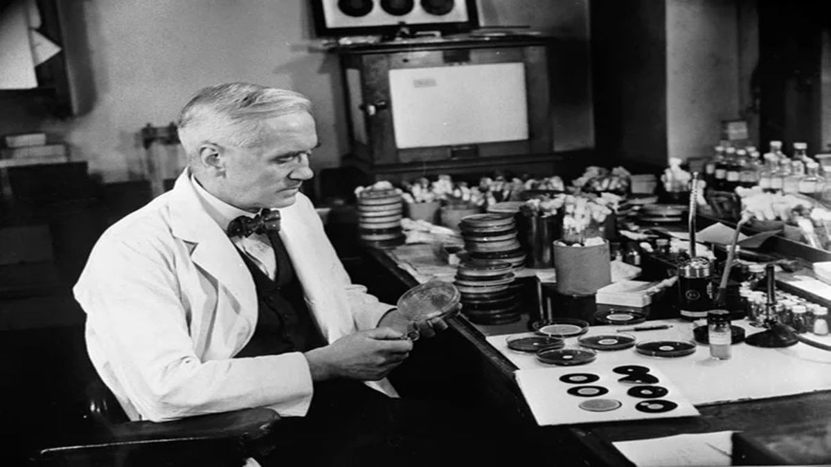 Alexander Fleming, y su descubrimiento revolucionario para las salud: la penicilina (Foto: Archivo)