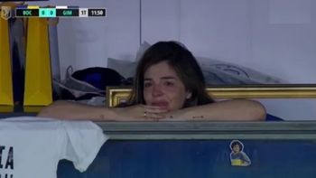 Las lágrimas de Dalma Maradona en el homenaje a Diego en la Bombonera, el día que cumpliría 61 años