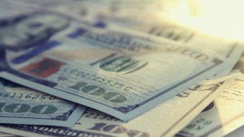 El dólar oficial bajo presión: el riesgo de gastar reservas y atrasarlo más