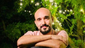 Abel Pintos se comió a besos a su hijo