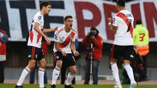 Los groseros errores de la defensa de Lanús que le permitieron a River marcar dos goles en 5 minutos