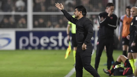 La llamativa decisión de Hugo Ibarra con el plantel tras el papelón de Boca ante Patronato