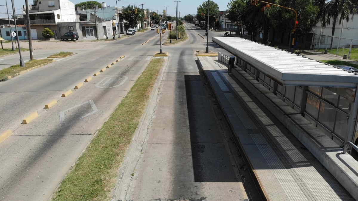 Paro de colectivos en el interior del país porreclamos salariales. (Foto: Télam)