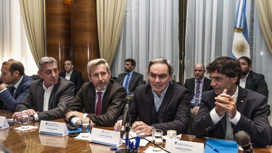 ¿Qué se habló en la reunión de Frigerio y Lacunza con los gobernadores y empresarios petroleros?