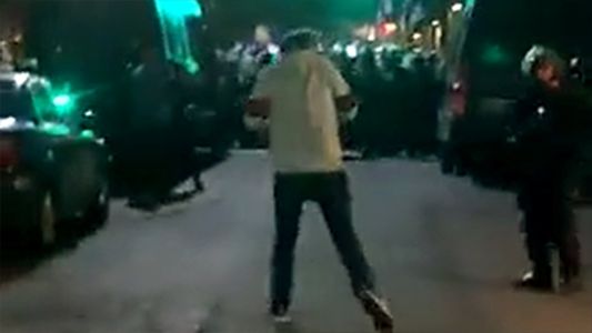 Máximo Kirchner agredido: el bloque de Diputados del FdT exige identificar a los policías que reprimieron