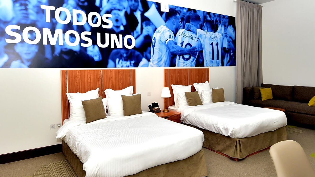 El cuarto de Messi en la Universidad de Qatar.
