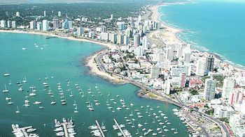 Punta del Este podrá volver a recibir turistas argentinos. (Foto: Municipio de Maldonado) Punta del Este podrá volver a recibir turistas argentinos. (Foto: Municipio de Maldonado)
