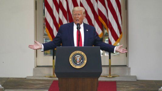 En medio de su guerra con Twitter, Trump recibe una nueva amonestación de la red social