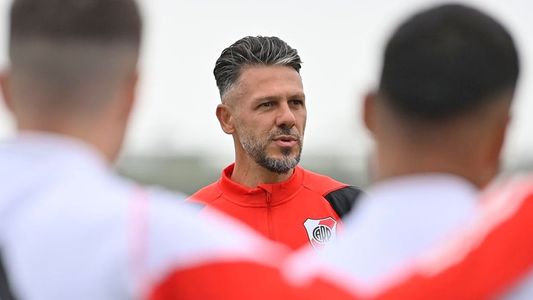 Con algunas dudas, el once de Martín Demichelis para que River visite a Nacional