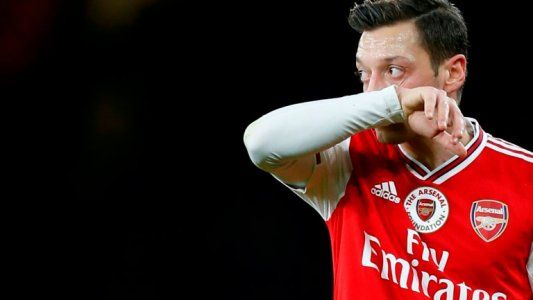 Ozil criticó a China y el gigante asiático levantó de su programación el partido de Arsenal