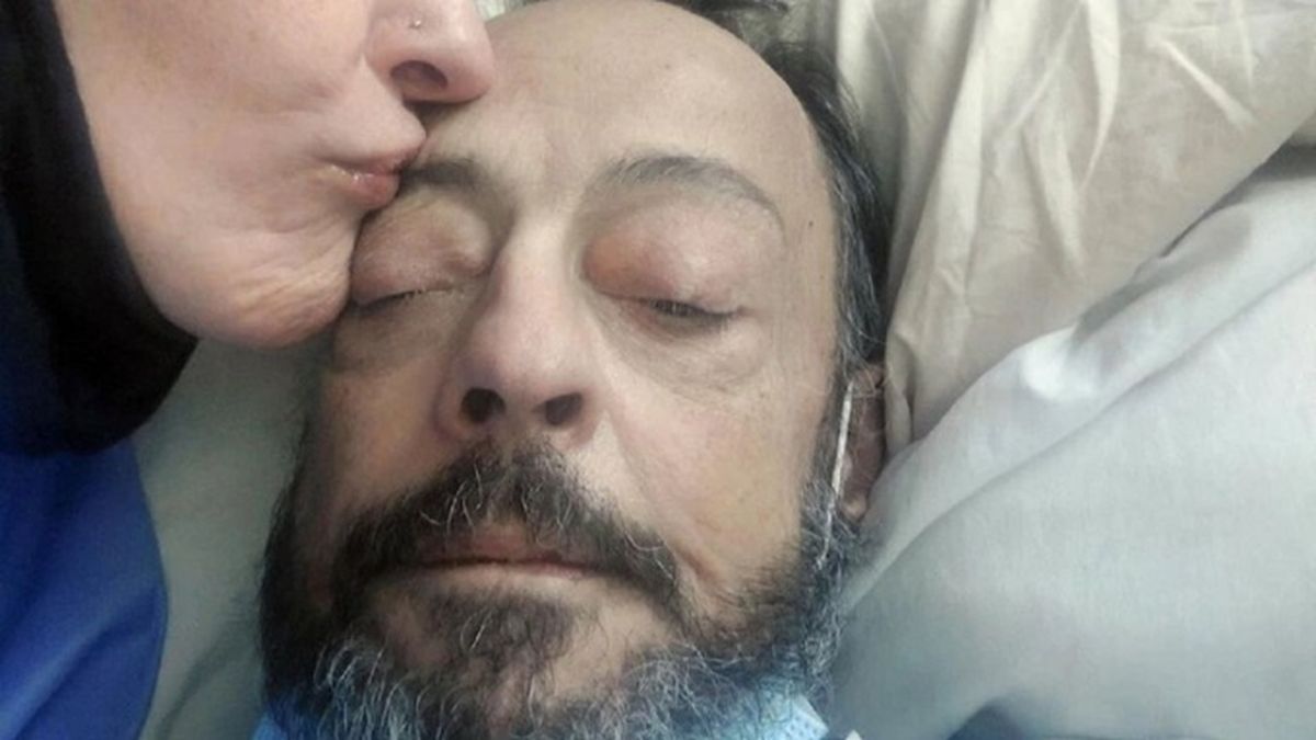 Cabito Massa Alc&aacute;ntara estuvo 2 meses internado en el Hospital de Cl&iacute;nicas por un severo cuadro de anemia y diabetes, que casi le cuesta una de sus piernas.&nbsp;