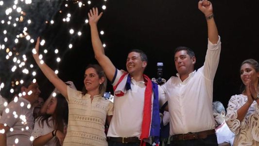 Ganó Santiago Peña como presidente en Paraguay: quién es y cuáles son sus vínculos con Horacio Cartes