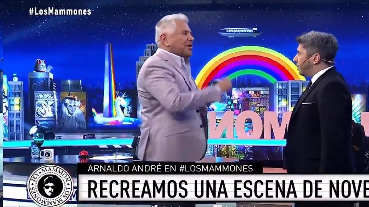 Desopilante: Arnaldo André le dio una cachetada a Jey Mammon