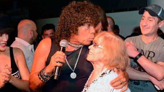 Murió la mamá de la Mona Jiménez