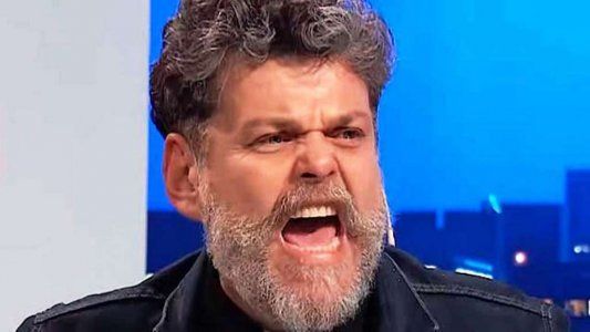 El durísimo tuit de Alfredo Casero: Pueblo de opas