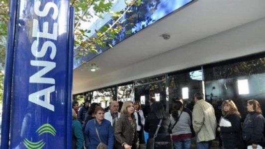 Jubilaciones, Pensiones, AUH, Progresar: Quiénes cobran hoy 13 de abril 2021