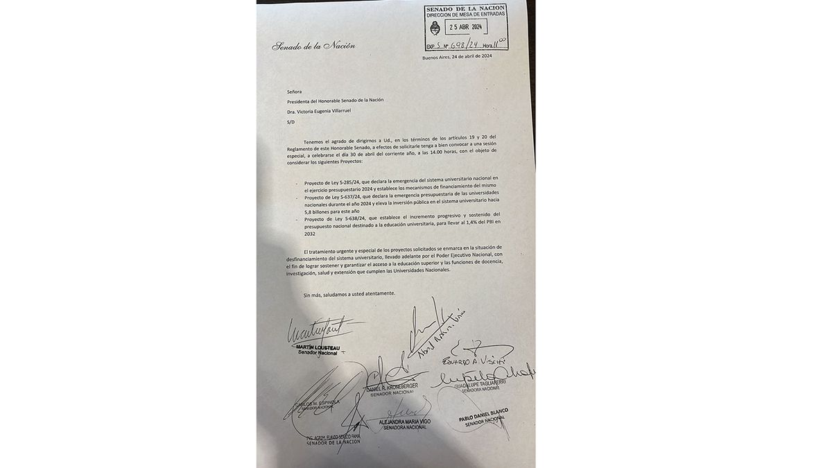 La discusión del presupuesto universitario llegó al Senado: Lousteau y otros legisladores pidieron una sesión especial para el 30 de abril. La discusión del presupuesto universitario llegó al Senado: Lousteau y otros legisladores pidieron una sesión especial para el 30 de abril.