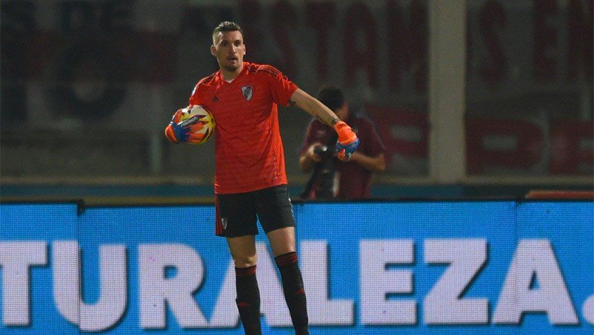 Armani tiene una molestia muscular y está en duda para el partido ante Inter en Porto Alegre