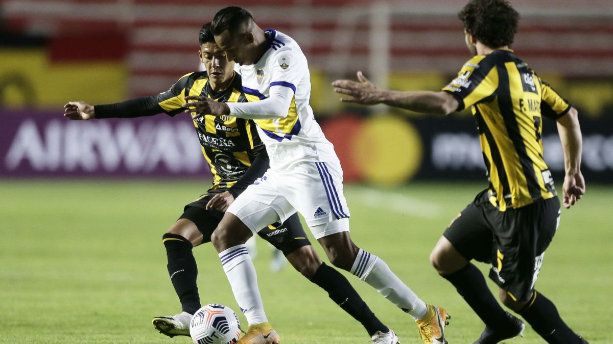 Boca se hace fuerte en La Paz.
