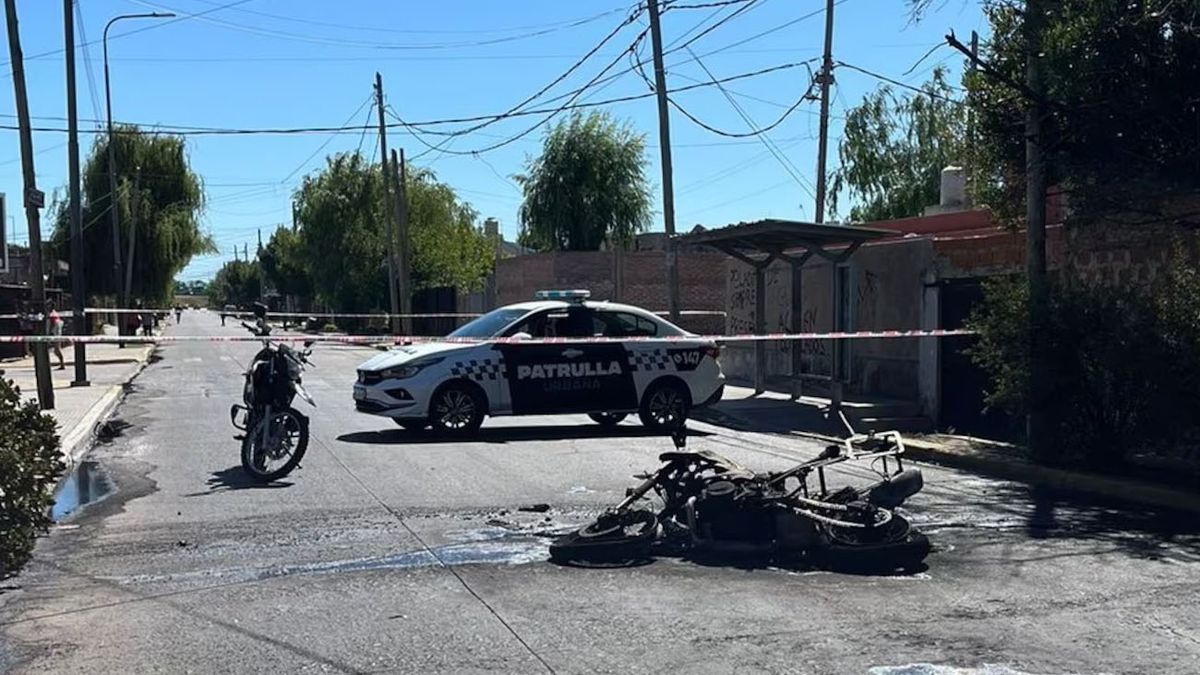 Dos policías murieron durante una persecución en Quilmes: perseguían a dos motochorros (Foto: Bomberos de Quilmes)