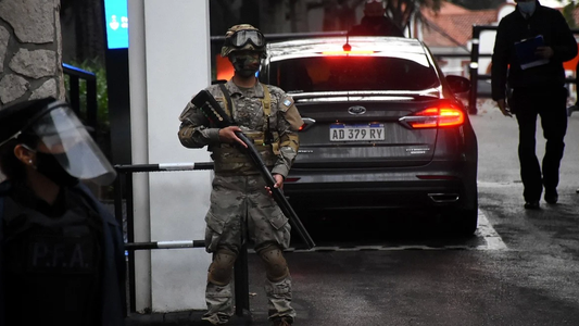 La custodia de Alberto Fernández volcó camino a San Luis: hay un muerto y tres heridos