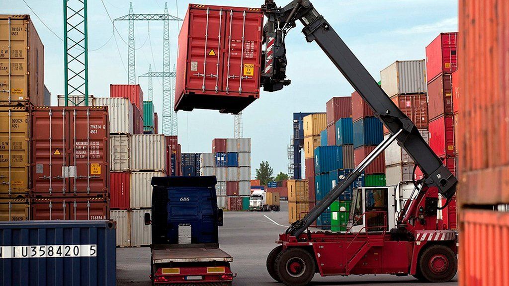 La balanza comercial en octubre tuvo un superávit de u$s 1.768 millones