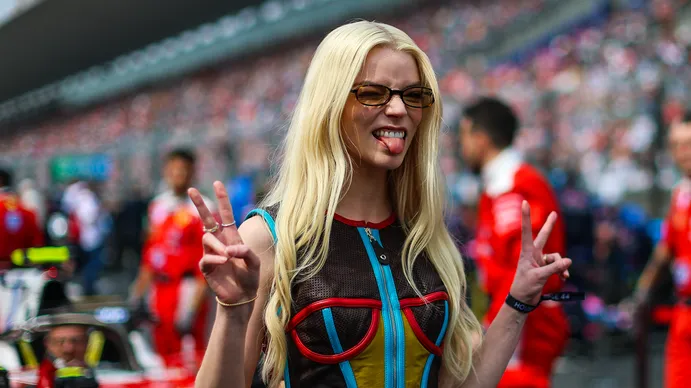 El guiño más argentino de Anya Taylor-Joy en la F1: la frase que explotó en redes
