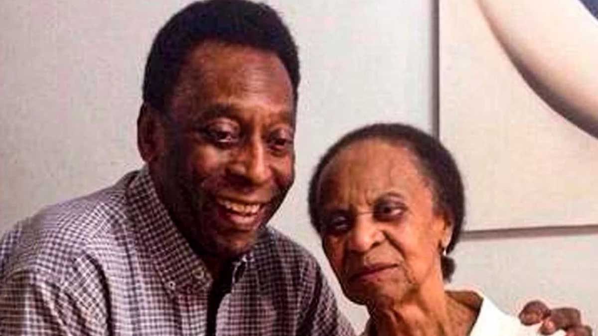 La madre de Pelé aún no sabe que su hijo falleció