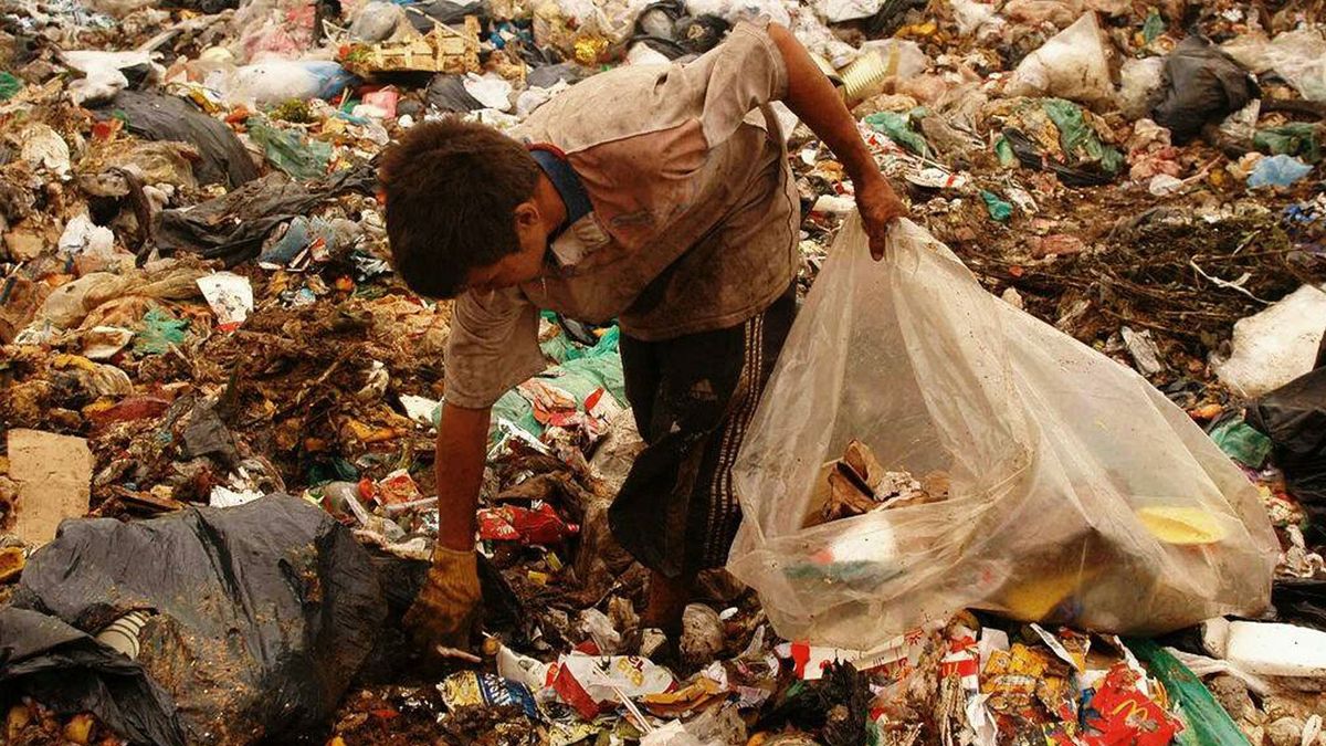 Informes privados ubican a la pobreza en el segundo semestre del 2021 cerca del 40%. (Foto: archivo)