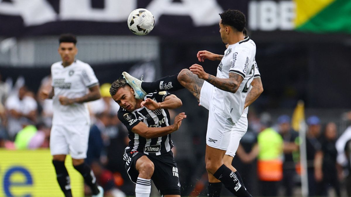 La expulsi&oacute;n al minuto de juego.&nbsp;