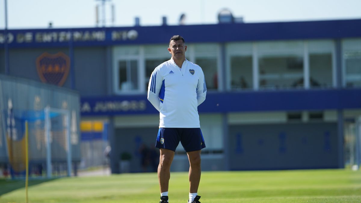 Almirón en su primera practica con el Xeneize: debuta el miércoles ante San Lorenzo. (Foto: Prensa Boca) 