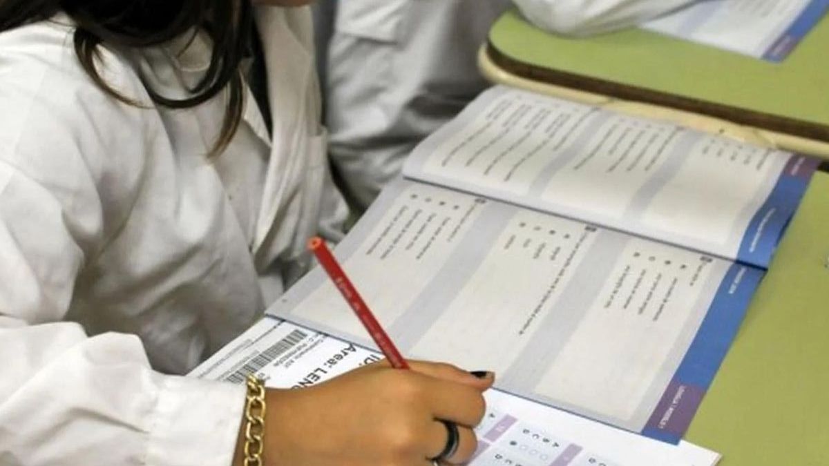 Una maestra usó una inusual estrategia para evitar que sus alumnos se copien