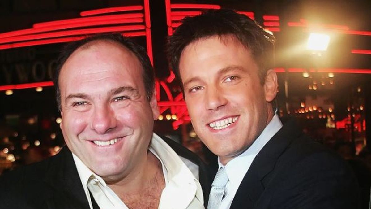 Navidad con caos: la película furor en Netflix con Ben Affleck y James Gandolfini