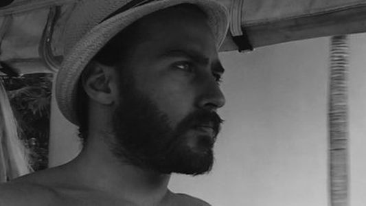 Nicolás Francella: mar, sol y lomazo en las playas de México