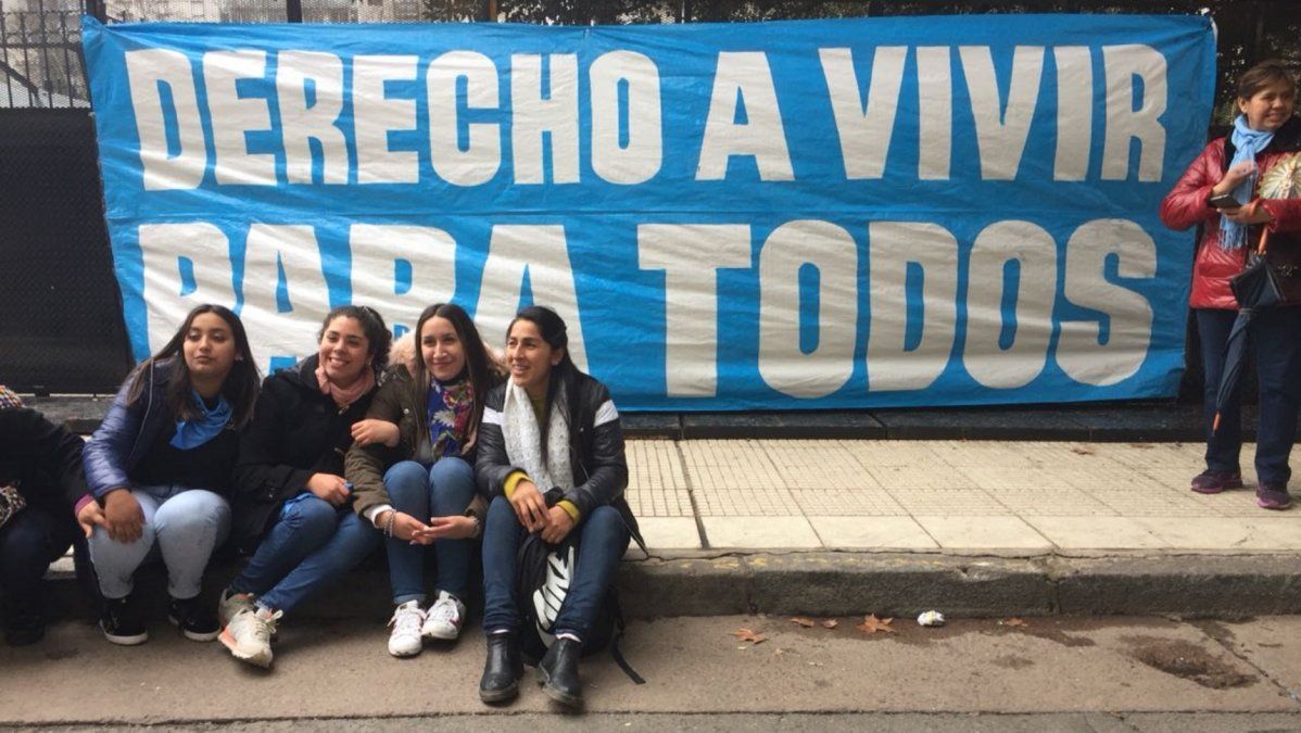 Lado celeste: imágenes e historias de autoconvocados en contra del aborto legal