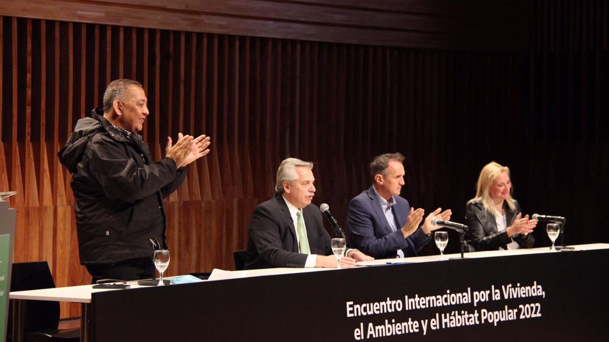 D´Elia y Alberto Fernández en el Encuentro Internacional por la Vivienda