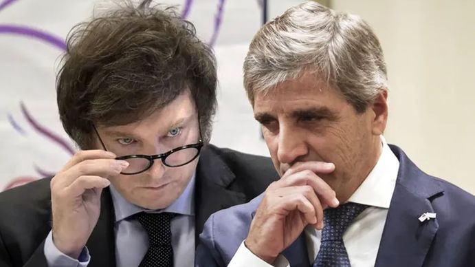 Dólar: el Gobierno descarta una crisis y asegura que se cumple la banda de flotación sin intervención del Central