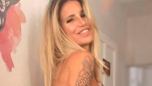 La provocativa foto de Florencia Peña ajustándose la tanga