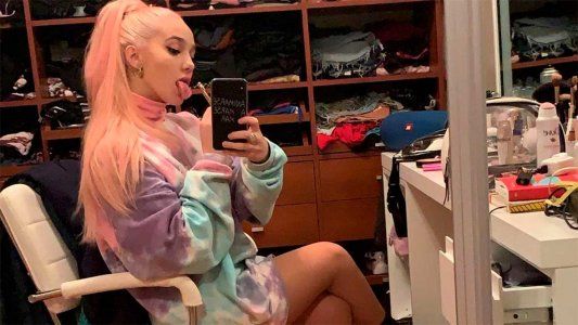 Ángela Torres mostró un particular picador de marihuana y la acusaron de apología